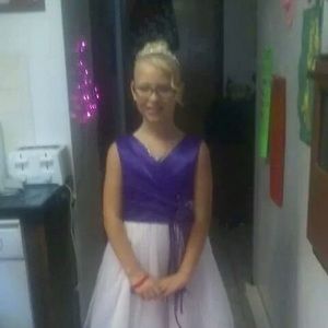 Meet your Posher, Gloria